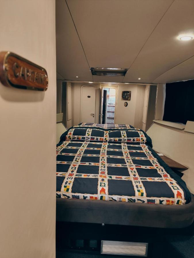 Hotel Panaby - House Boat à Palerme Extérieur photo